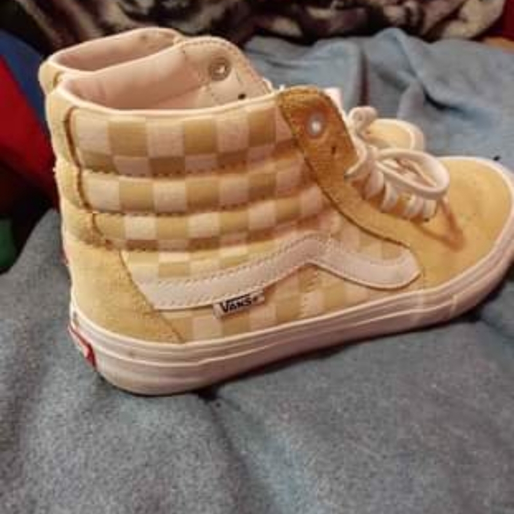 Vans - Picture 3 of 3